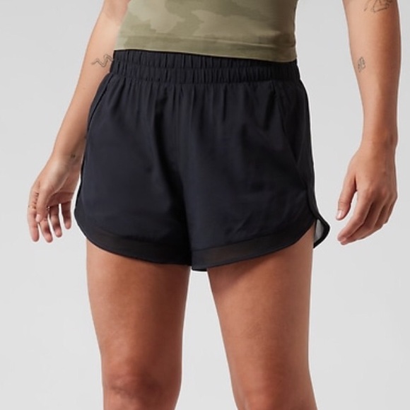 BNWT ATLETA XS Black mesh racer run high rise shorts 3” - Picture 4 of 4